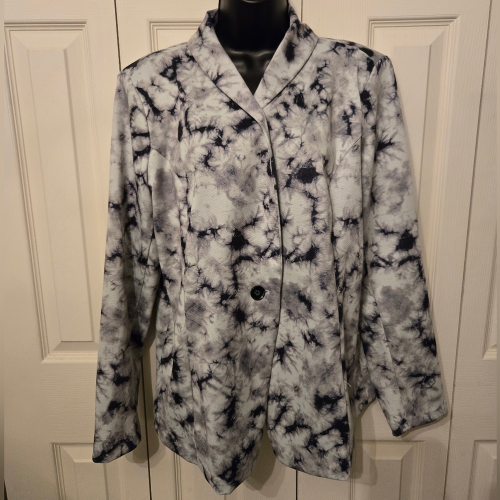 👏3 For $20👏LOGO by Lori Goldstein Jacket